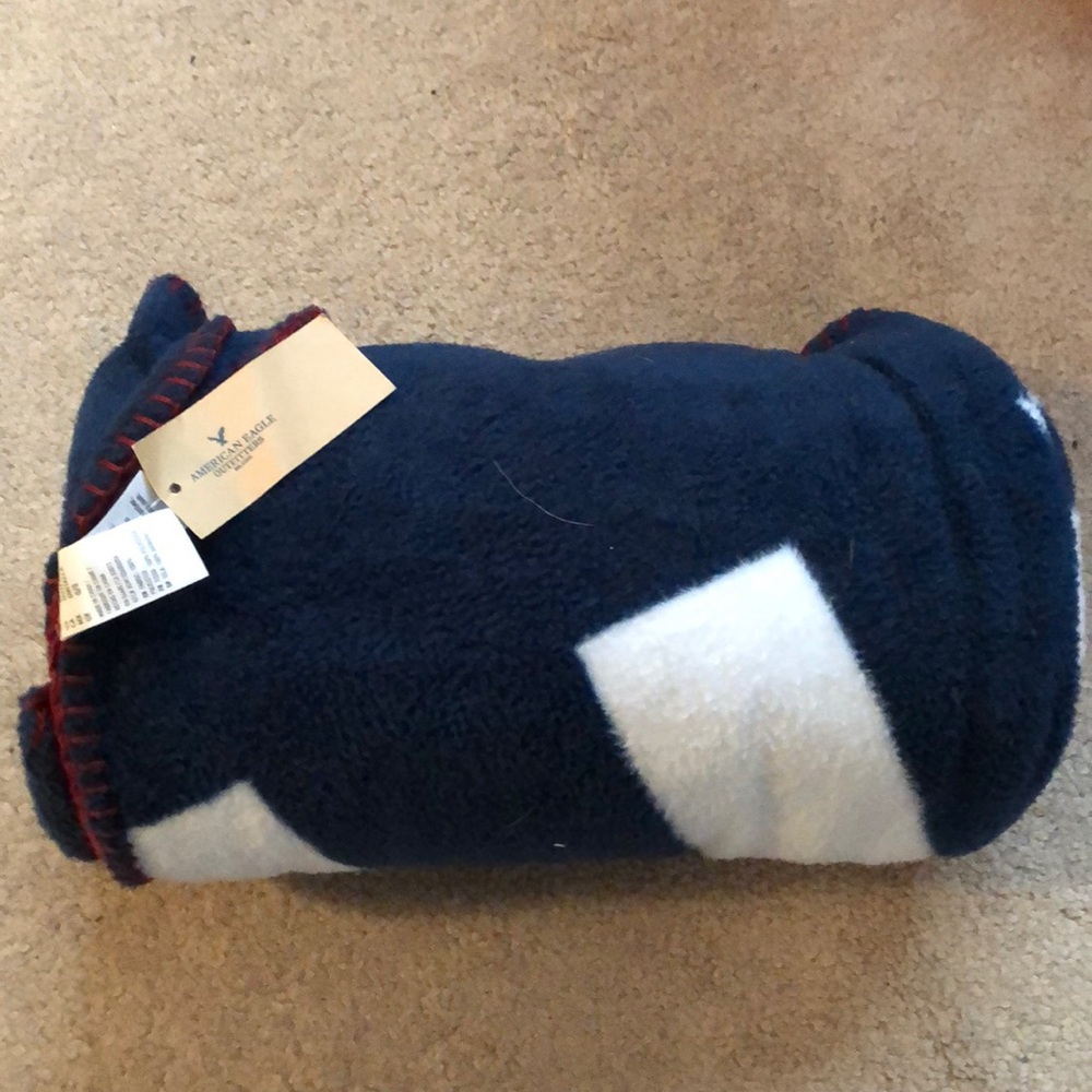 American eagle AE blanket
